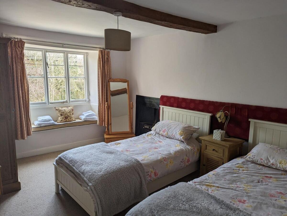 Bartholomew Arms Bed and Breakfast Maidford Buitenkant foto